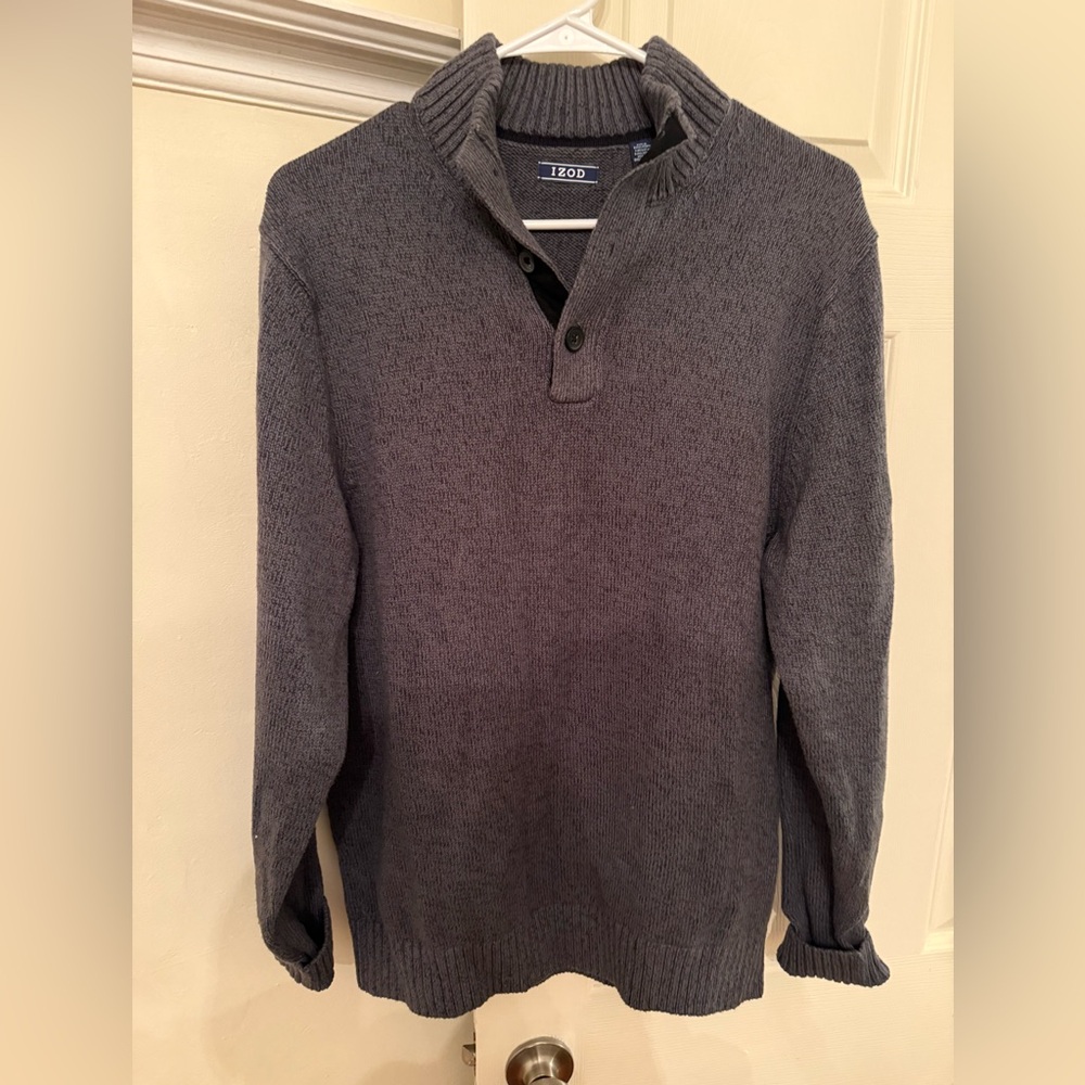 💫NWOT💫 
IZOD MENS GREY MOCKNECK SWEATER 

CLASSIC ADDITION TO ANY WARDROBE